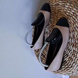 MICHAEL Michael Kors Womens Classic Tan/Black Leather Cap Toe Ballet Flats S-8.5